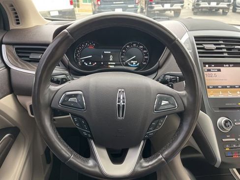 Used 2017 Lincoln MKC Reserve image 33