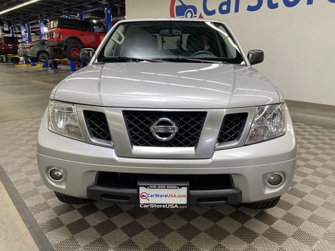 Used 2020 Nissan Frontier SV image 4