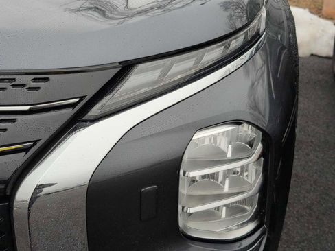 Used 2024 Mitsubishi Outlander SE image 11