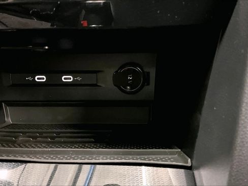 New 2026 Volkswagen Taos SEL image 23