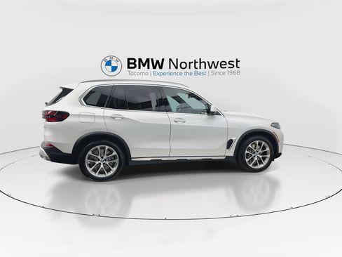 New 2026 BMW X5 xDrive50e AWD/4WD image 4