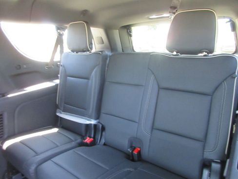 New 2026 GMC Yukon XL Elevation w/ Elevation Premium Package AWD/4WD image 13