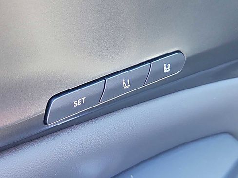 Used 2026 Kia Carnival SX w/ SX Dark Edition Package FWD image 19