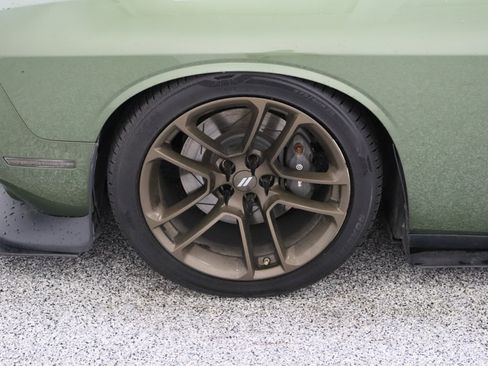 Used 2020 Dodge Challenger R/T Scat Pack w/ Plus Package RWD image 11