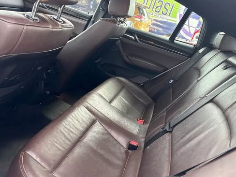 Used 2017 BMW X4 xDrive28i AWD/4WD image 3