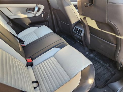 Used 2025 Land Rover Discovery Sport Dynamic SE image 30