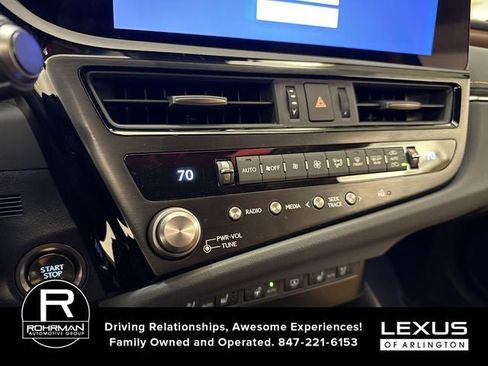 New 2025 Lexus ES 350 Ultra Luxury image 8