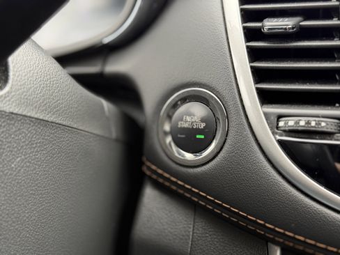 Used 2019 Chevrolet Trax LT w/ LT Convenience Package image 17