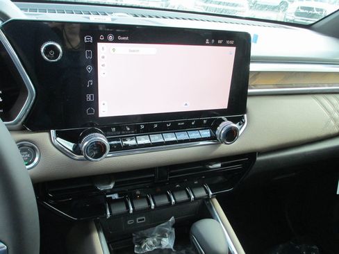 New 2026 GMC Canyon Denali image 18