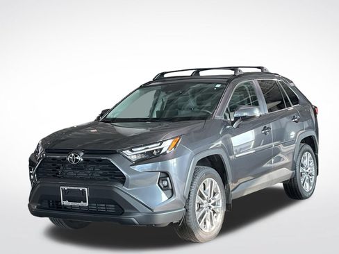 Used 2025 Toyota RAV4 XLE Premium w/ Weather Package AWD/4WD image 4