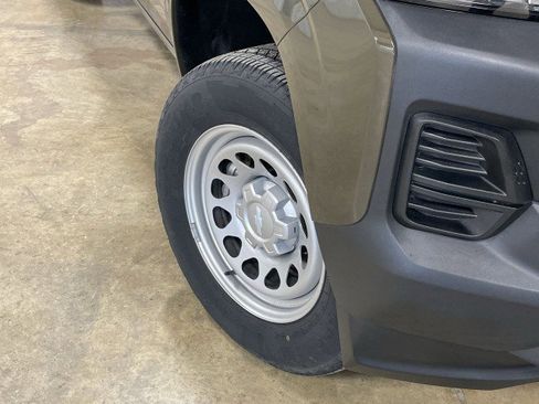 Used 2024 Chevrolet Colorado W/T image 11