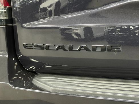 Used 2022 Cadillac Escalade Sport Platinum w/ Heavy-Duty Trailer Package AWD/4WD image 14