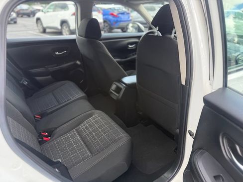 Used 2024 Honda HR-V LX image 19