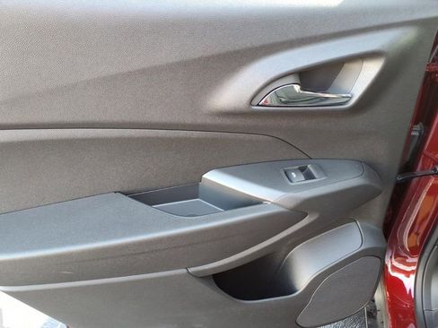 Used 2024 Chevrolet Trax LT w/ Driver Confidence Package image 15