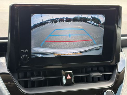 Used 2023 Toyota Corolla LE FWD image 19