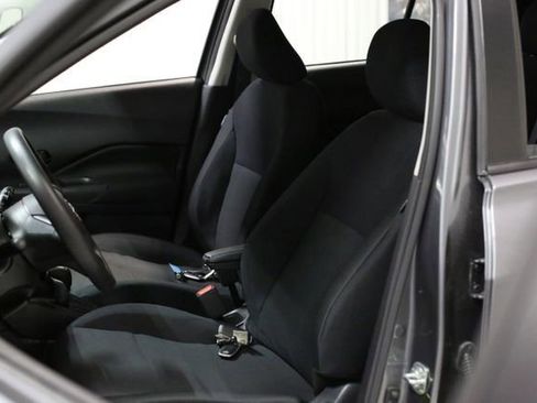 Certified 2025 Nissan Kicks Play S image 9