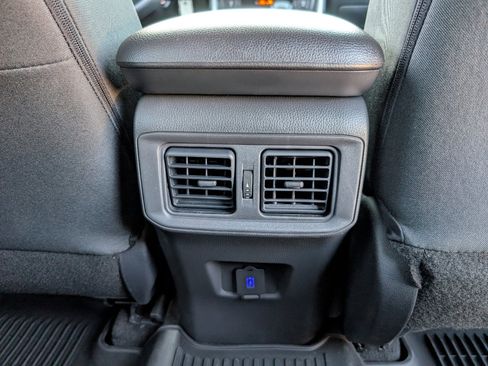 Used 2025 Toyota RAV4 LE image 7