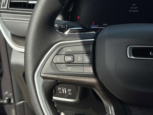 New 2026 Jeep Grand Cherokee Altitude image 23