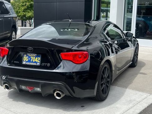 Used 2013 Scion FR-S RWD image 3