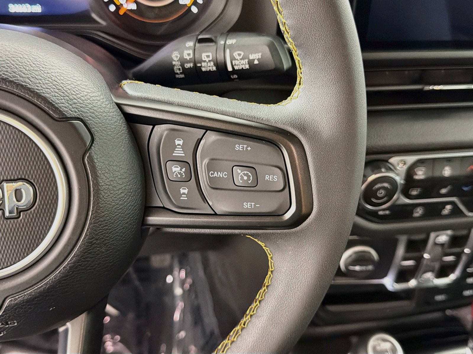 Used 2024 Jeep Wrangler Unlimited Sport AWD/4WD image 12