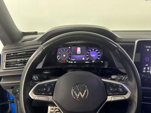 Used 2024 Volkswagen Atlas Cross Sport SEL Premium R-Line image 17