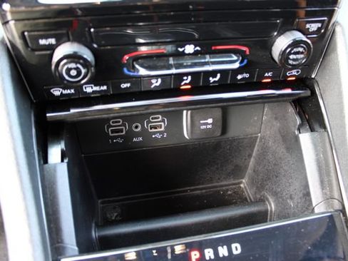 Used 2023 Jeep Grand Cherokee Laredo AWD/4WD image 20
