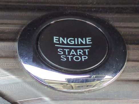 Used 2023 Ford Explorer Limited w/ Equipment Group 301A image 28