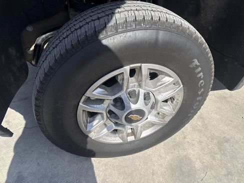 Used 2025 Chevrolet Silverado 2500 LT w/ Convenience Package image 4