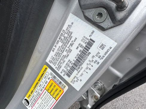 Used 2014 Ford Fusion SE FWD image 21