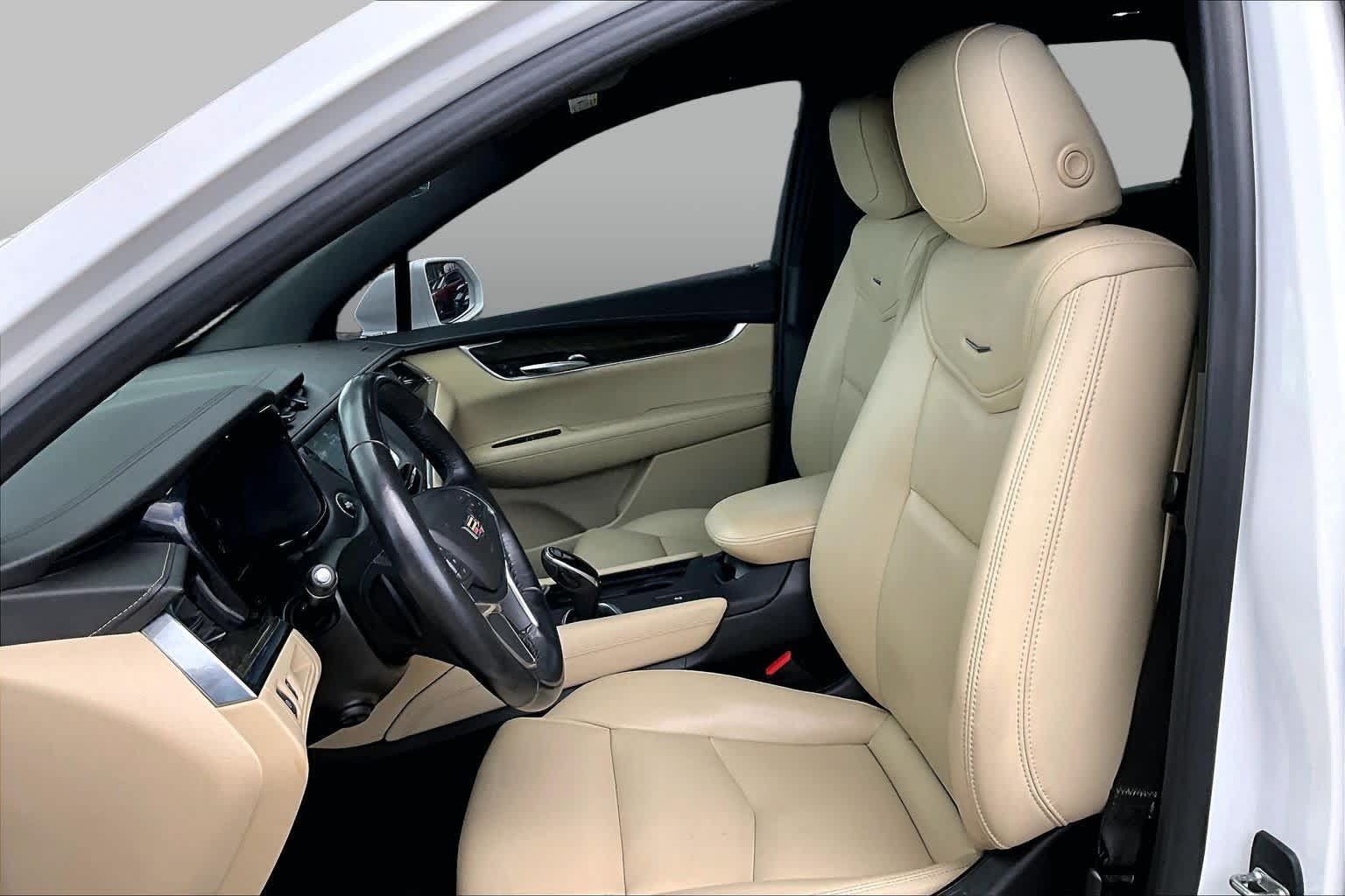Used 2019 Cadillac XT5 FWD image 10