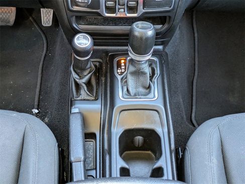 Used 2020 Jeep Gladiator Sport w/ Quick Order Package 24S image 18