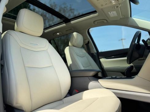 Used 2023 Cadillac XT6 Premium Luxury w/ LPO, Floor Liner Package AWD/4WD image 27