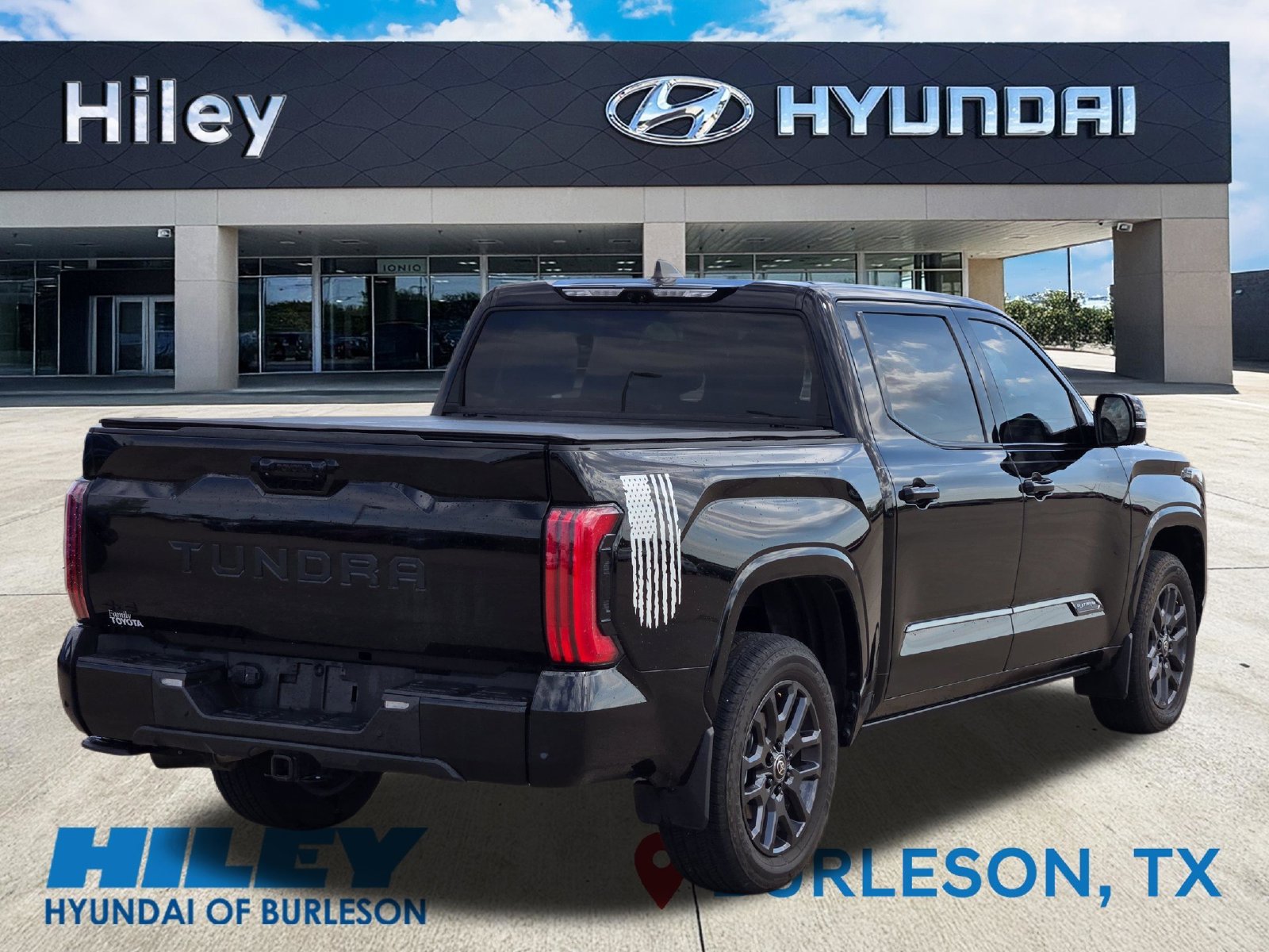 Used 2025 Toyota Tundra Platinum AWD/4WD image 4