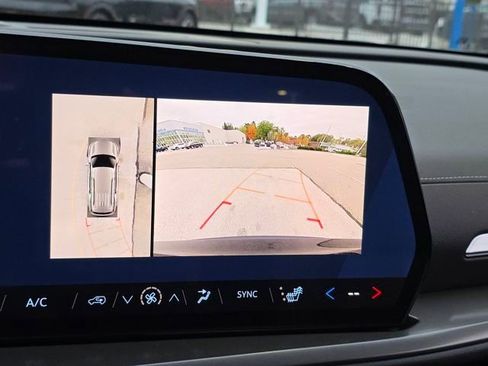 New 2026 Chevrolet Traverse LT w/ Driver Confidence Package image 6