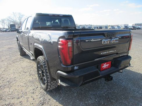 New 2026 GMC Sierra 2500 Denali Ultimate image 11