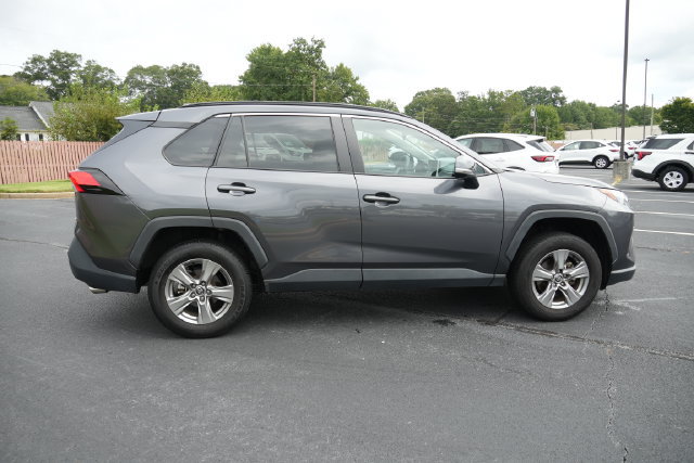 Used 2024 Toyota RAV4 XLE AWD/4WD image 9