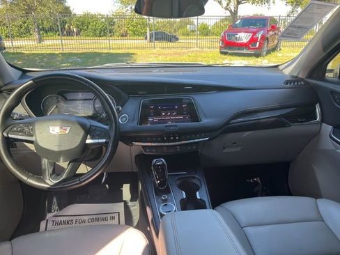 Certified 2023 Cadillac XT4 Premium Luxury w/ Driver Assist Package image 17