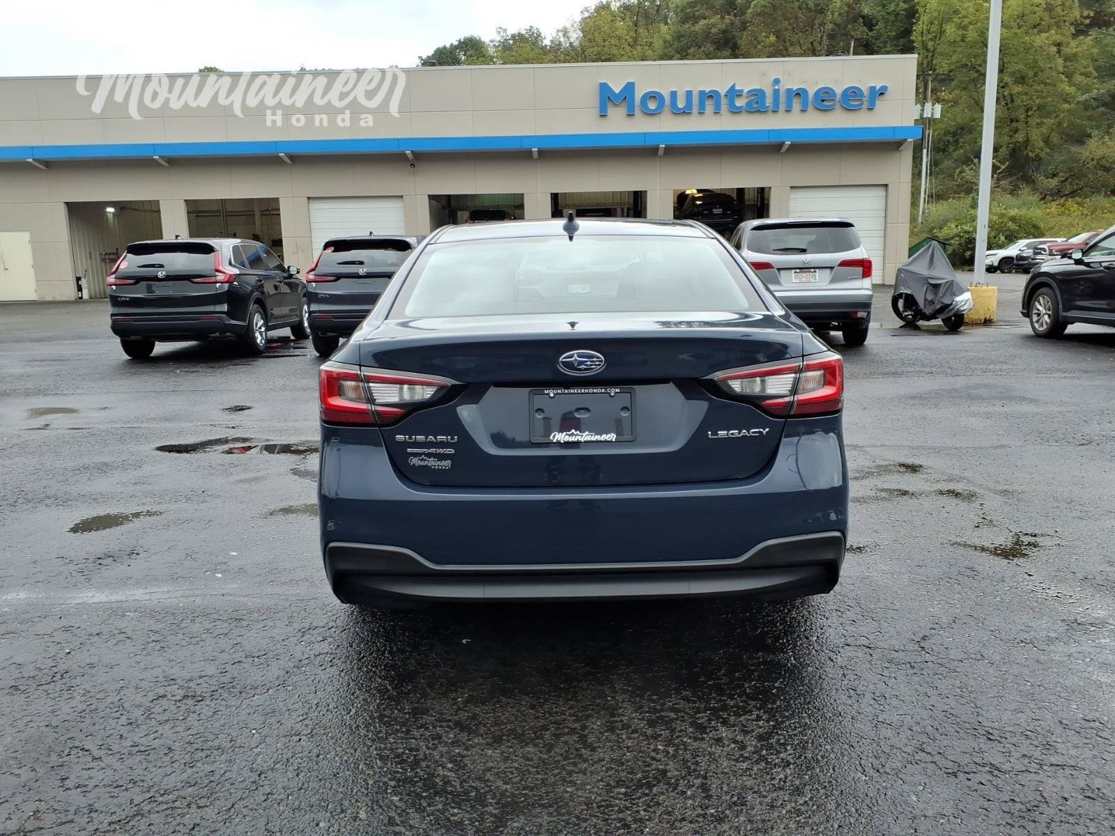 Used 2024 Subaru Legacy Premium AWD/4WD image 6