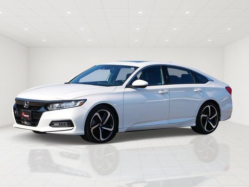 Used 2018 Honda Accord Sport image 6