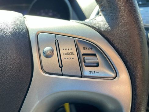 Used 2013 Hyundai Tucson GLS image 32