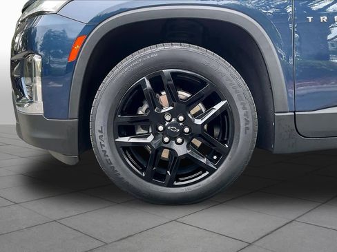 Used 2022 Chevrolet Traverse LT FWD image 10