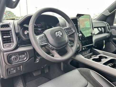 Used 2025 RAM 1500 Laramie AWD/4WD image 11