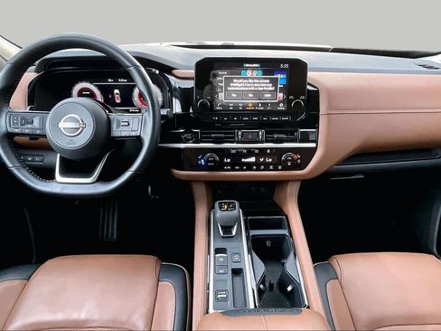 Certified 2025 Nissan Pathfinder Platinum w/ Cargo Package FWD image 16