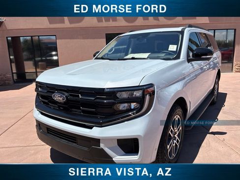 Certified 2025 Ford Expedition Active AWD/4WD image 2