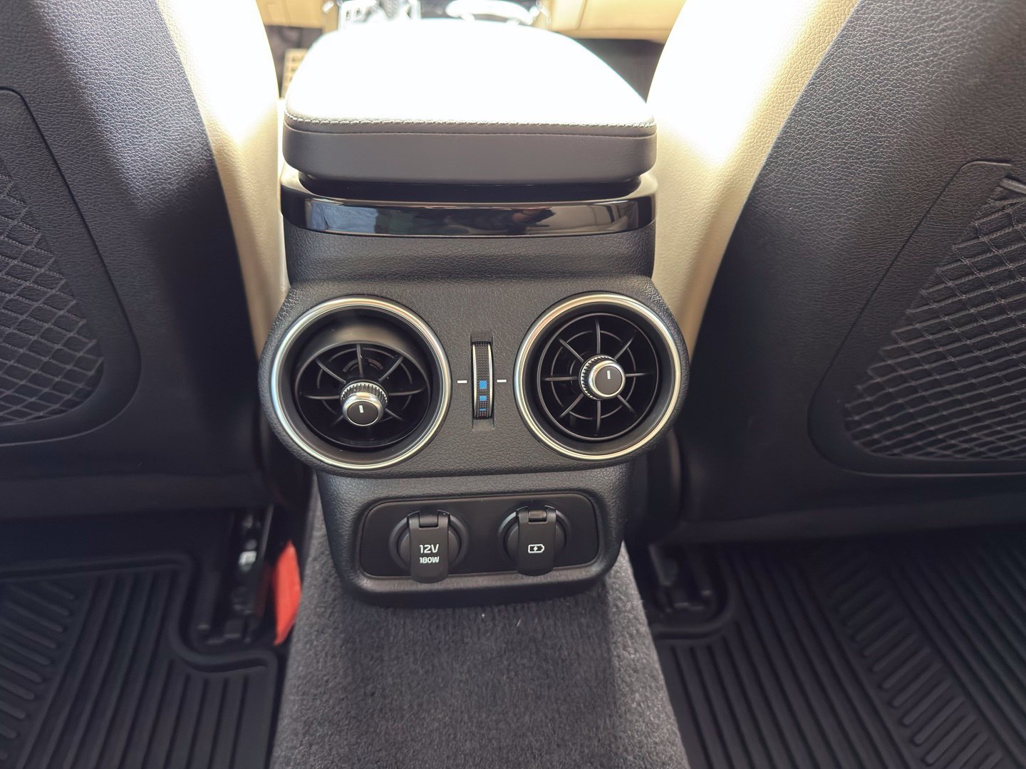 Used 2023 Kia Stinger GT-Line w/ Sun & Sound Package AWD/4WD image 27