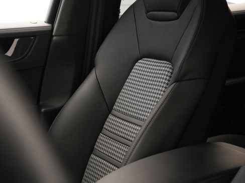 Used 2026 Porsche Cayenne GTS AWD/4WD image 10