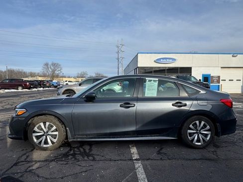 Used 2023 Honda Civic LX image 5