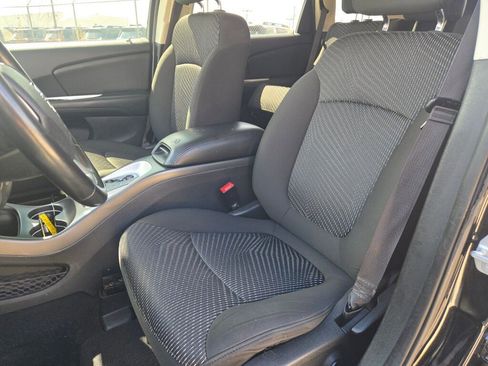 Used 2020 Dodge Journey SE w/ SE Popular Equipment Group image 25