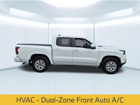 Used 2024 Nissan Frontier SV w/ SV Convenience Package RWD image 8
