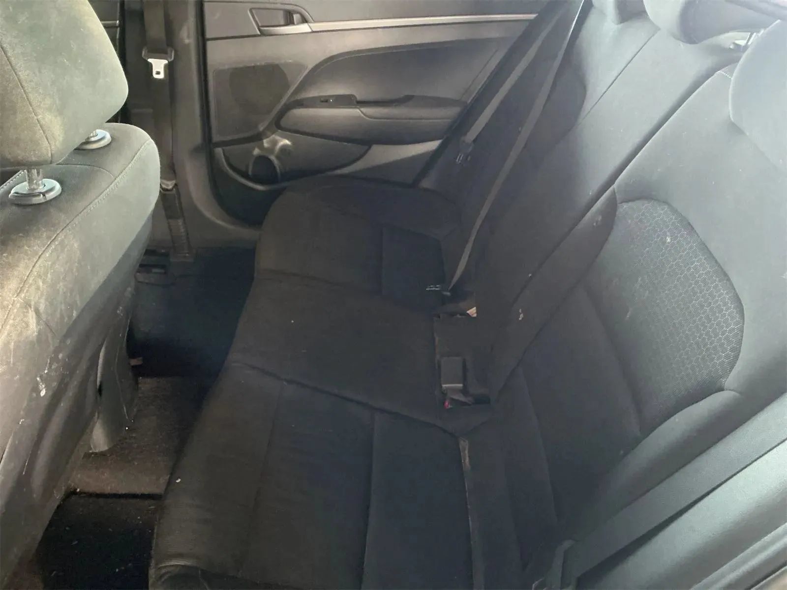 Used 2018 Hyundai Elantra SE FWD image 4